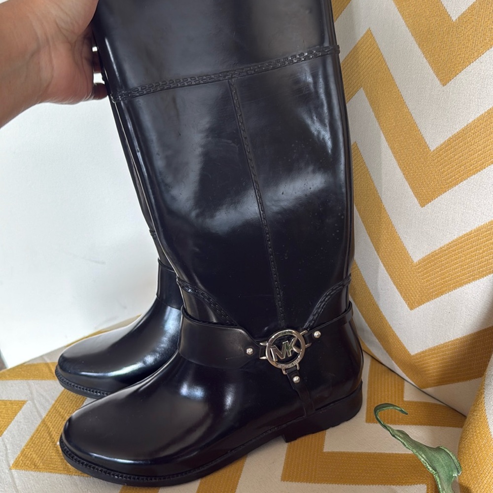 Michae kors boots